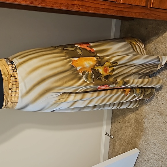 Reversible wrap silky skirt - Picture 4 of 4